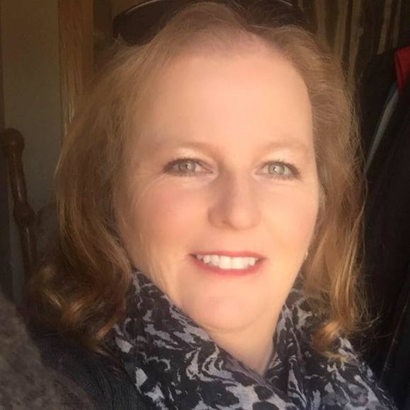 Meet your Posher, Caroline - Picture 1 of 1